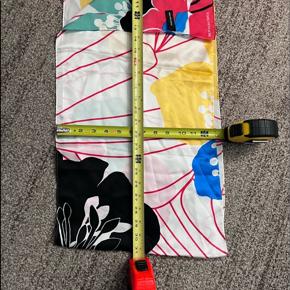 Scarf- Floral, colorful silk oblong scarf, Jones of New York, 62” x 13” - Picture 15 of 15